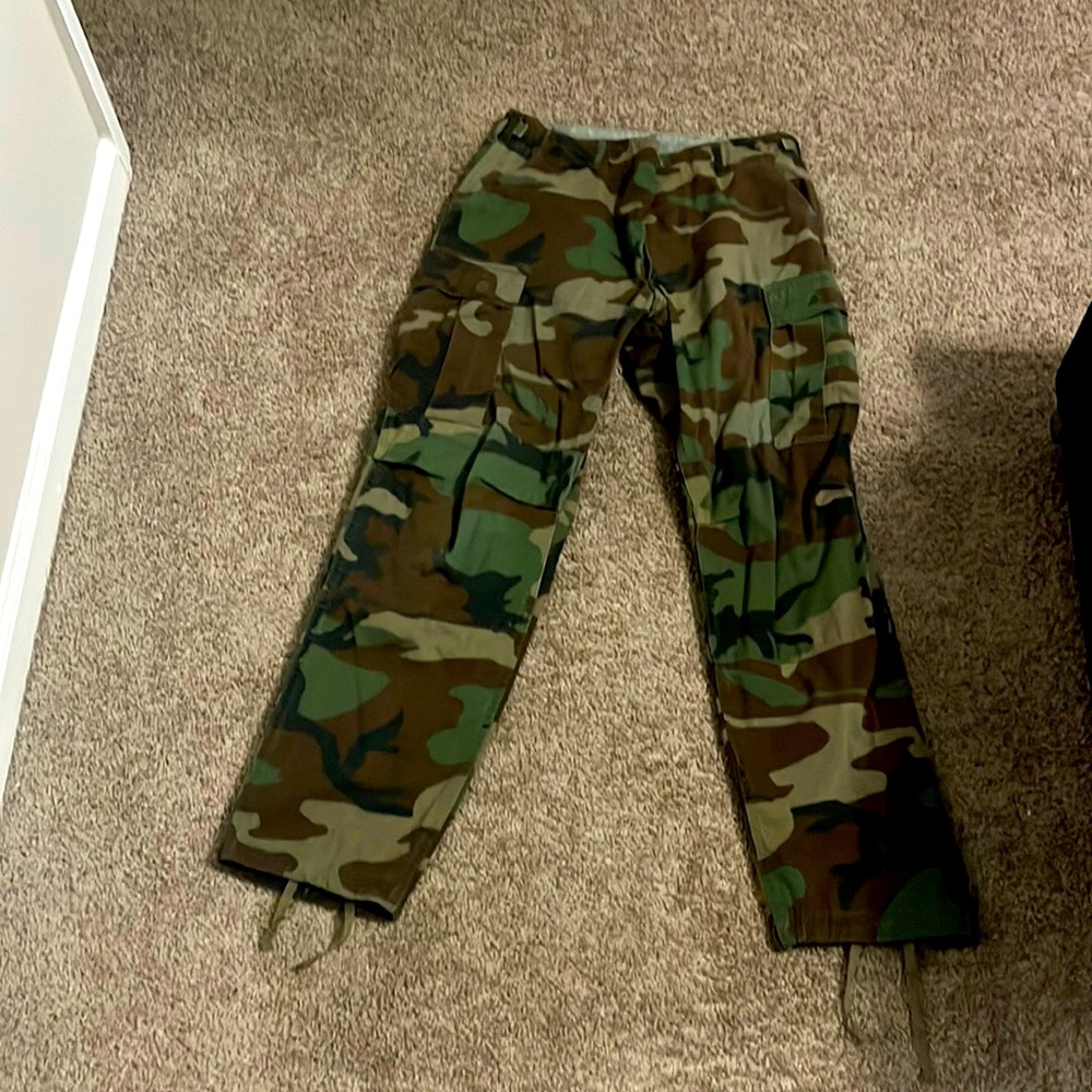 Original army fatigue cargo pants.
